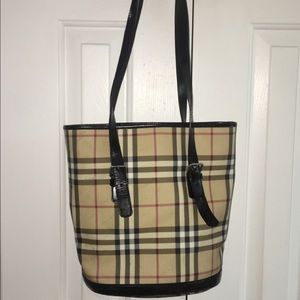 100% AUTHENTIC BURBERRY PURSE