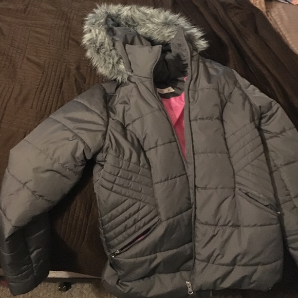 A puff jacket. Perfect condition.