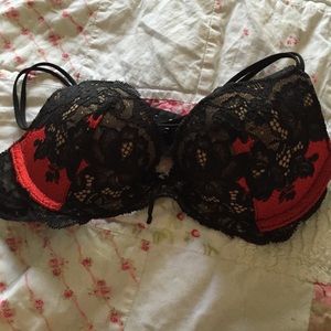 Victoria secret bra 32B