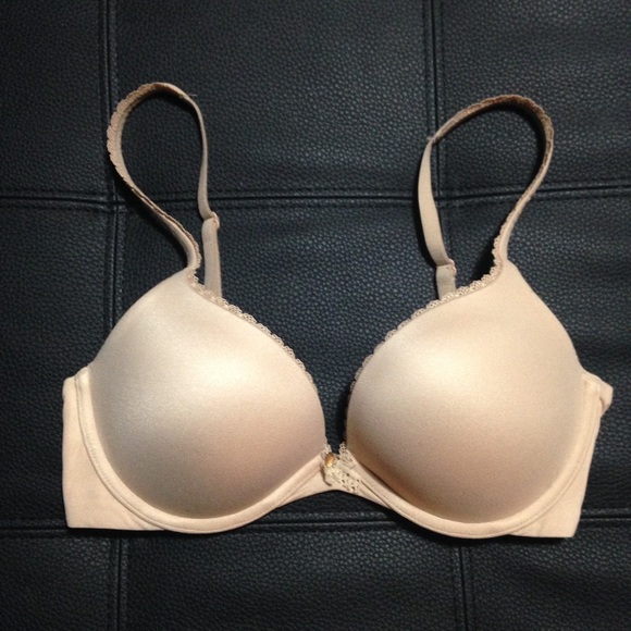 VS Body by Victoria Push Up Bra 32D