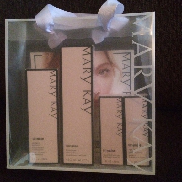 🚫SOLD🚫 Mary Kay timewise set