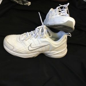 ⚡️Solid White Nike Sneakers