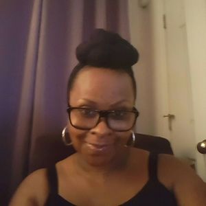 Meet your Posher, Carla