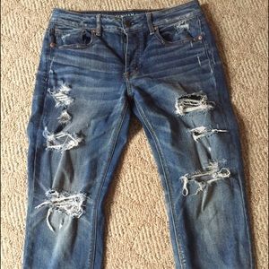 American Eagle tomgirl jeans