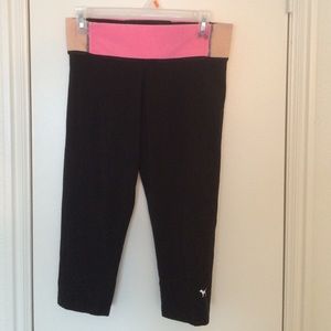 Victoria's Secret Capri Yoga Leggings