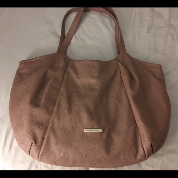BCBGMAXAZRIA