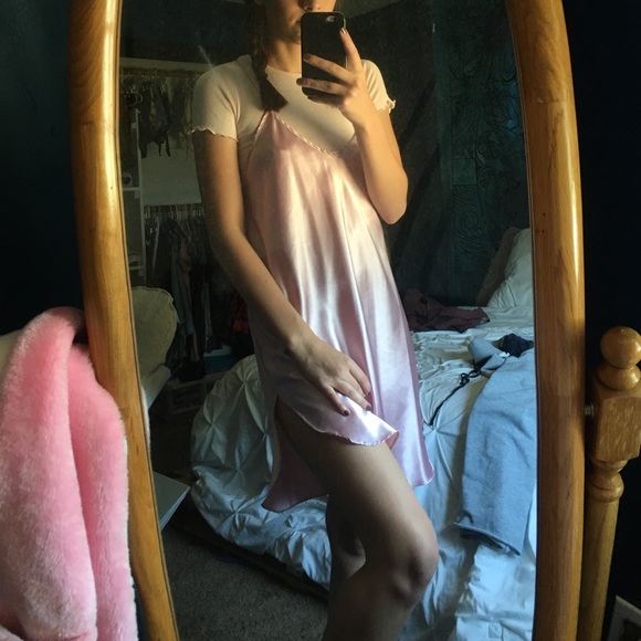 Blush silk slip dress - Picture 2 of 4