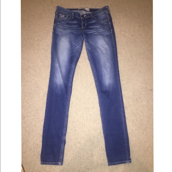 BRAND NEW Hollister skinny jeans