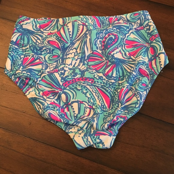 ❌❌❌SOLD❌❌❌Lilly Pulitzer for Target bikini bottoms - Picture 2 of 4