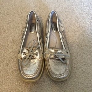 Gold Sperrys