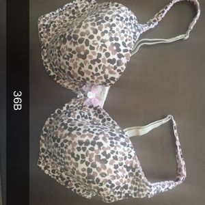 VS bra. In great condition.