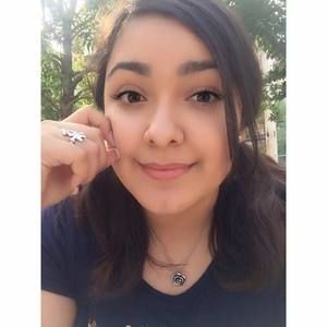 Meet your Posher, Perla