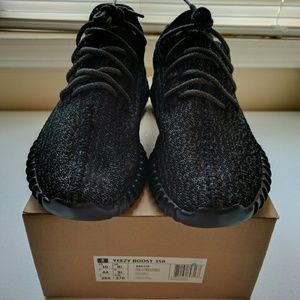Yeezy Boost 350 Pirate Black size 10