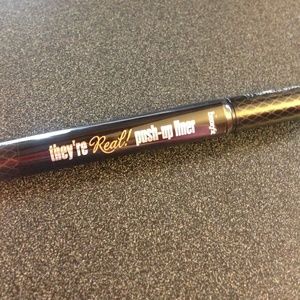 Benifit "they're Real push-up liner
