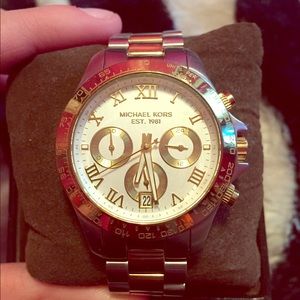 🎉🎉🎉SALE !!!!! Michael Kors women's watch.