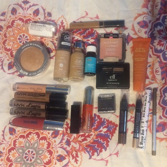 Makeup bundle