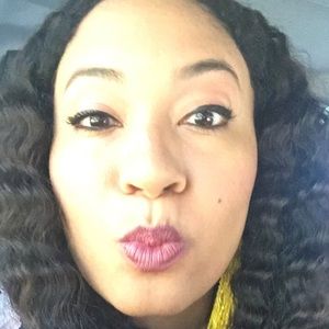 Meet your Posher, Dawn