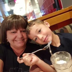 Meet your Posher, Lottie