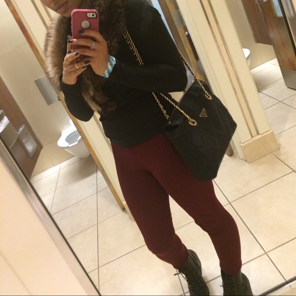 🙅🏽SOLD🙅🏽 Vintage Prada Nylon Quilted Chain Bag - Picture 4 of 4