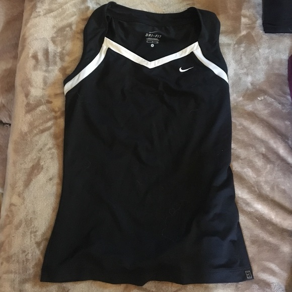 Nike Workout Shirt - Picture 1 of 2