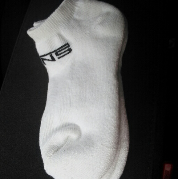 **SOLD** VANS ankle socks(2 pairs)