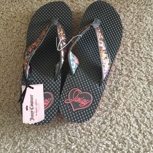Juicy couture flip flops