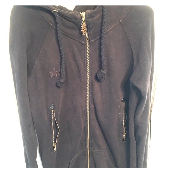 Nikita hoody
