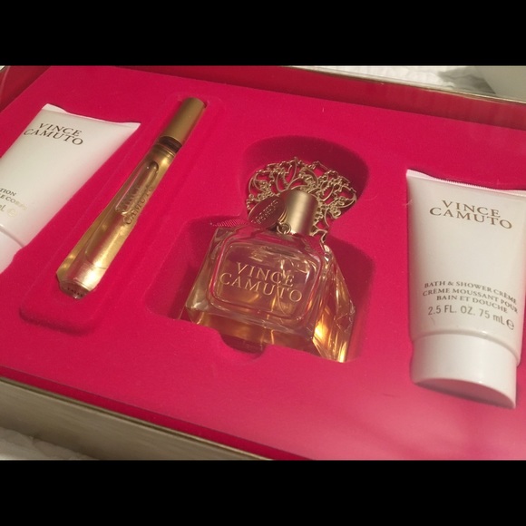 Vince Camuto four piece perfume gift set