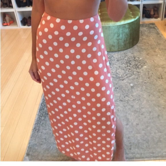 Reformation pink polka dot skirt - Picture 2 of 4