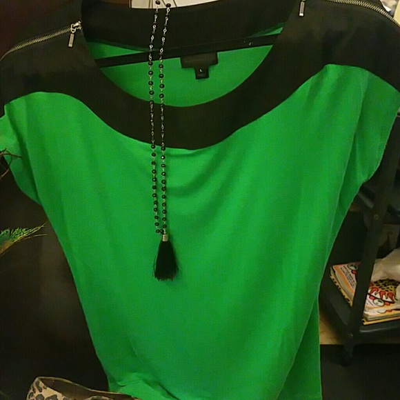 Ladies Worthington blouse size large