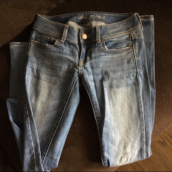 American eagle jeans.