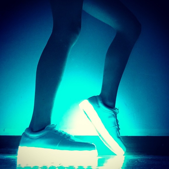 Meet your Posher, Peter - Picture 1 of 1