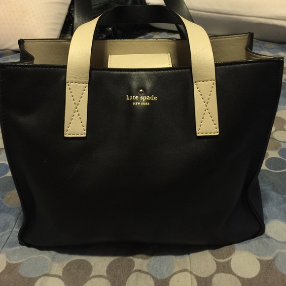 kate spade Handbags - Authentic Kate spade
