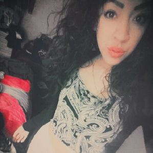 Meet your Posher, Dulce