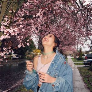 Meet your Posher, Momoe