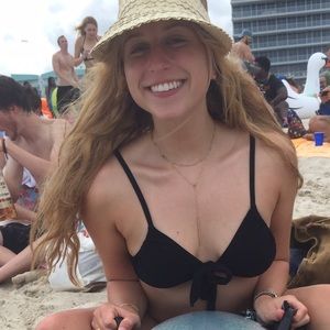 Meet your Posher, Alexandra