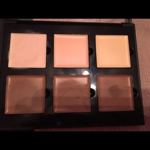 Anastasia Beverly Hills Cream Contour