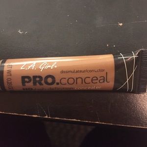 La girl pro concealer