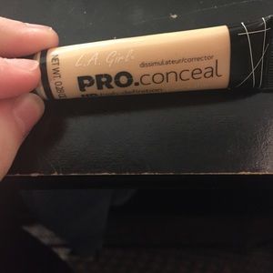 La girl pro concealer