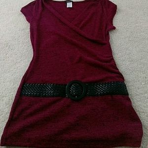 Deb: Size Medium Fashion Top