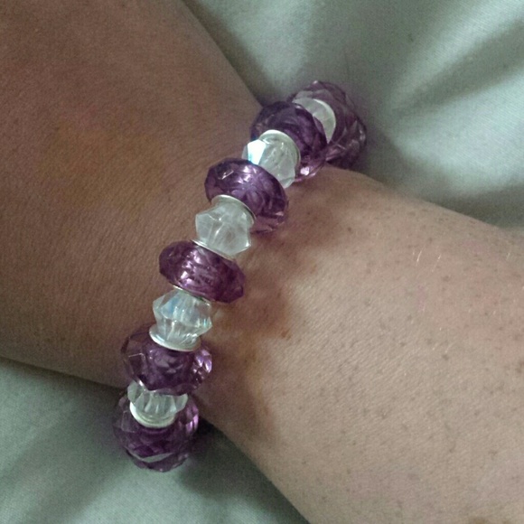 Purple and clear bracelet - Picture 2 of 2