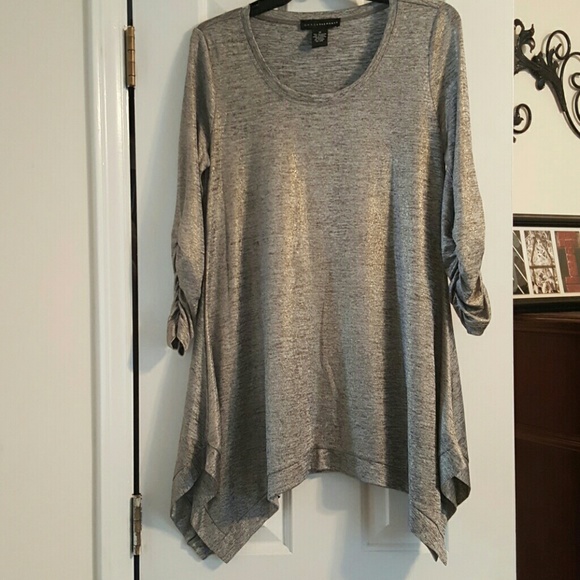 Shirt - Picture 2 of 4