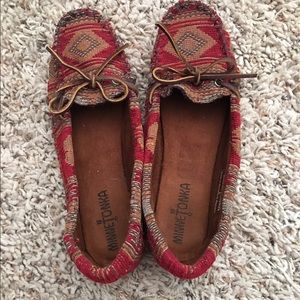 Unique minnetonka moccasins