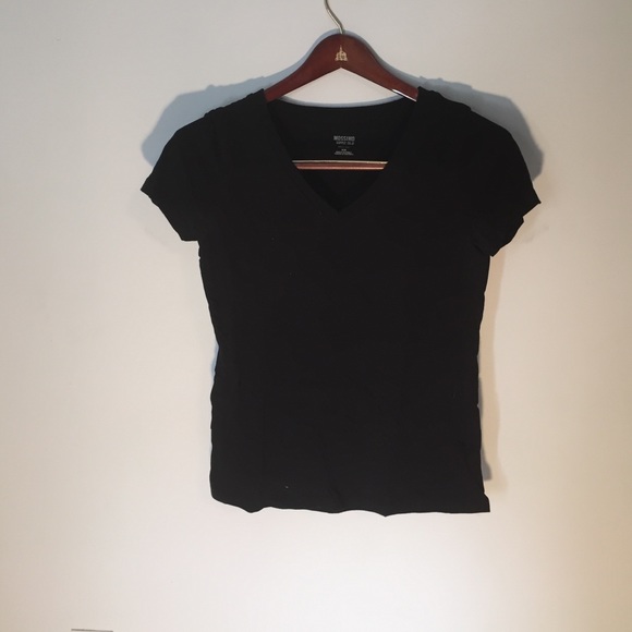 V-neck tees