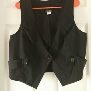 Blk single button vest