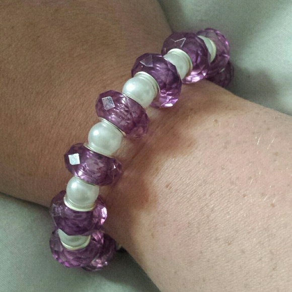Purple and pearl bracelet - Picture 2 of 2