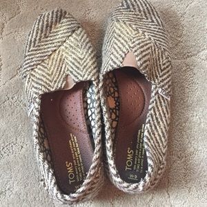 Toms slip on shoes