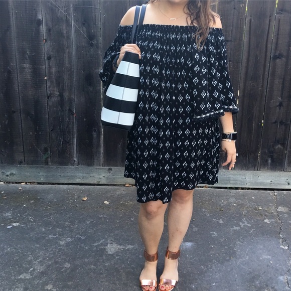 Black Off The Shoulder Dress - Picture 4 of 4