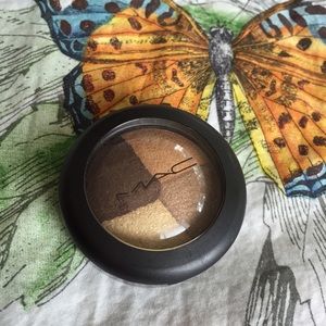 MAC Cosmetics 'Golden Hours' Eyeshadow🌟