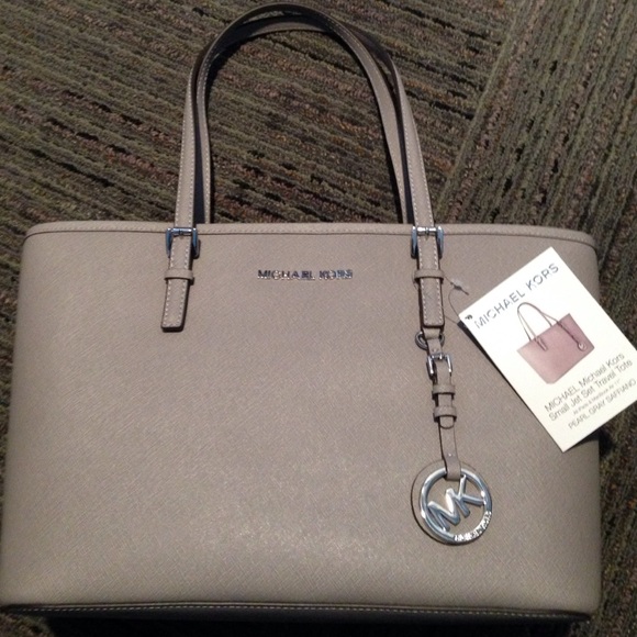 BRAND NEW w/tags Michael Kors purse
